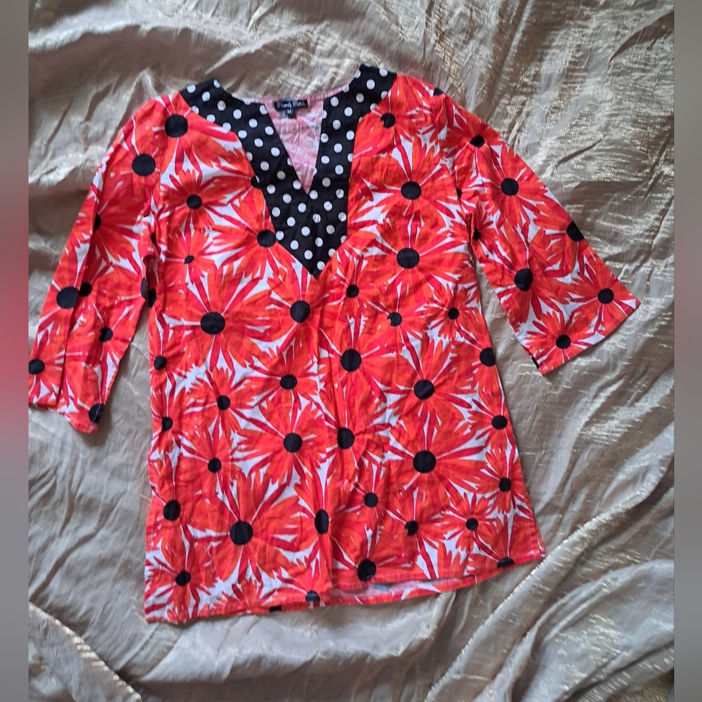 Daisies Tunic Top Size Medium Ladies